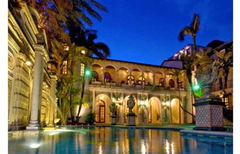 tina versace facebook|who inherited gianni Versace estate.